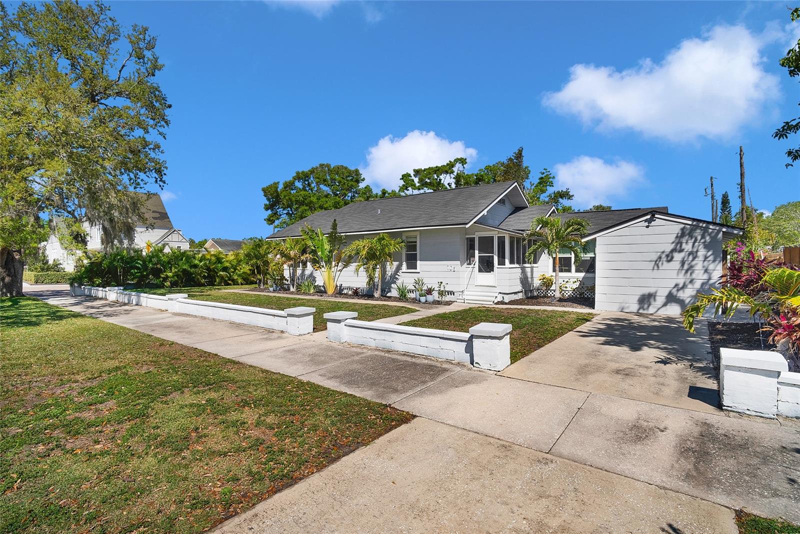 Image 15 of 28 For 705 28th Street N