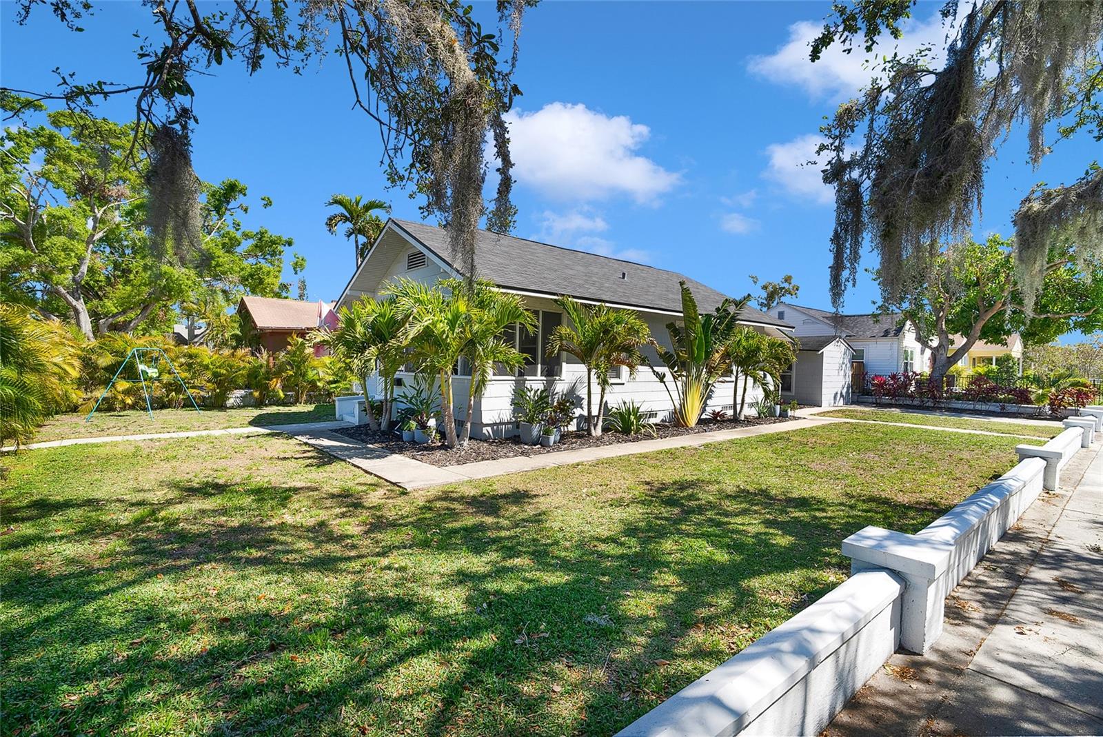 Image 16 of 28 For 705 28th Street N