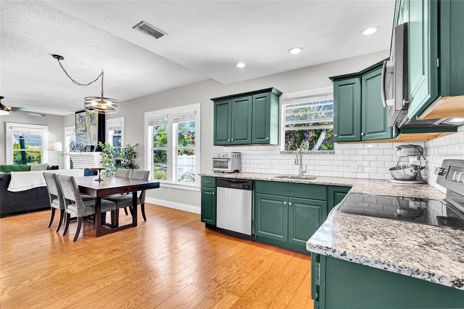 Image 3 of 28 For 705 28th Street N