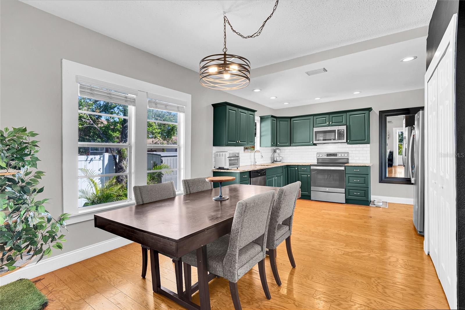 Image 6 of 28 For 705 28th Street N