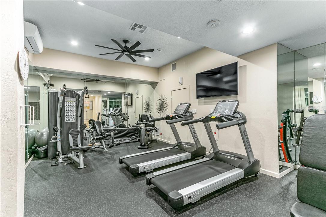 Image 31 of 87 For 1390 Gulf Boulevard 104