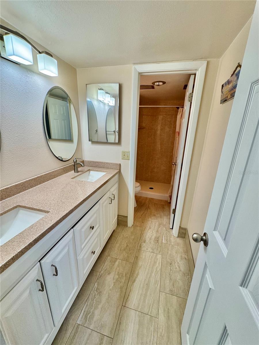 Image 39 of 87 For 1390 Gulf Boulevard 104