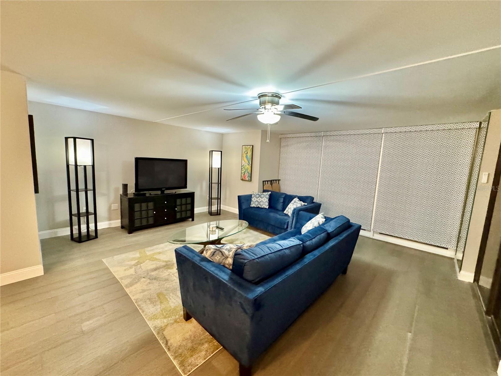 Image 44 of 87 For 1390 Gulf Boulevard 104