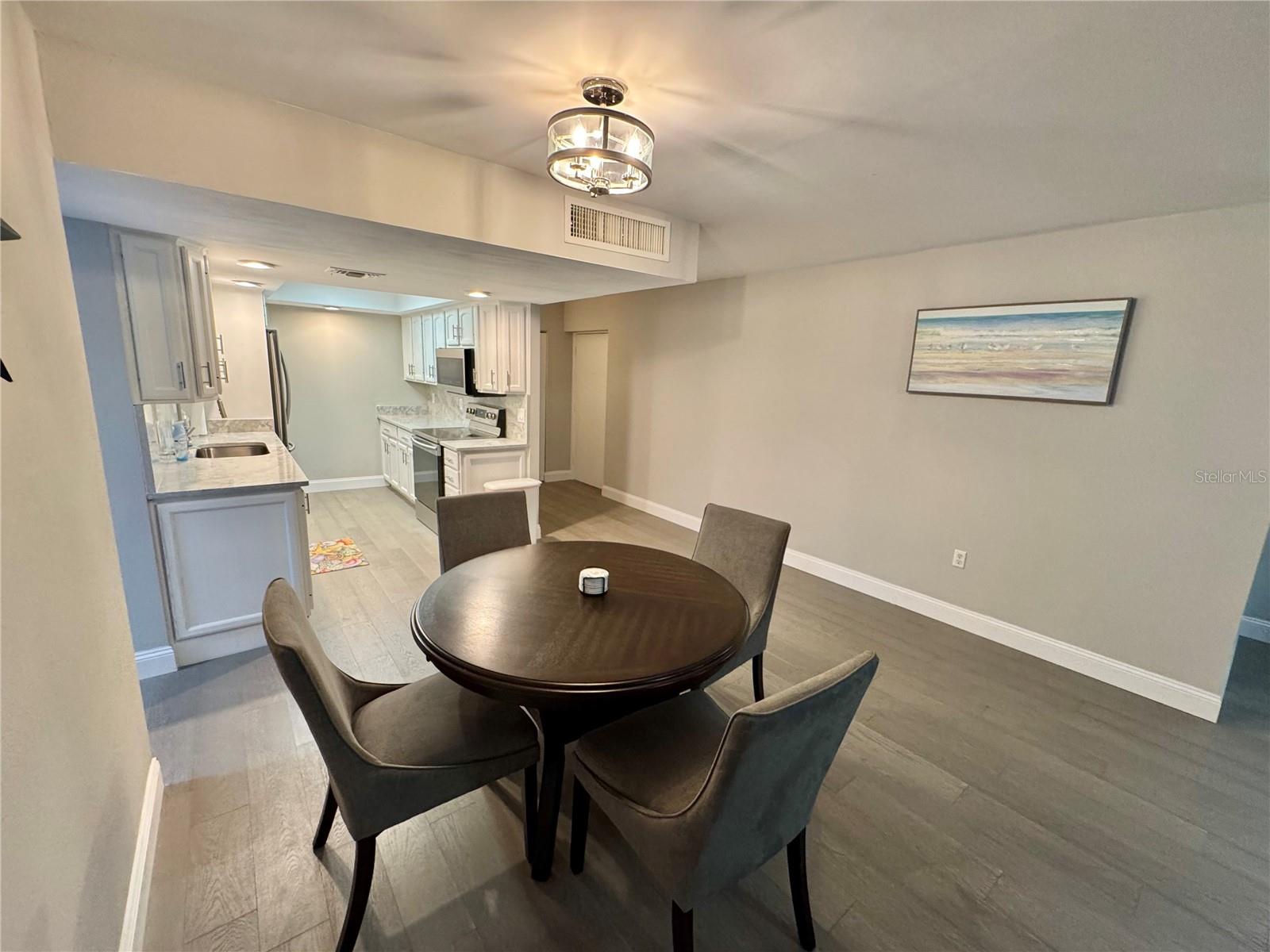 Image 45 of 87 For 1390 Gulf Boulevard 104