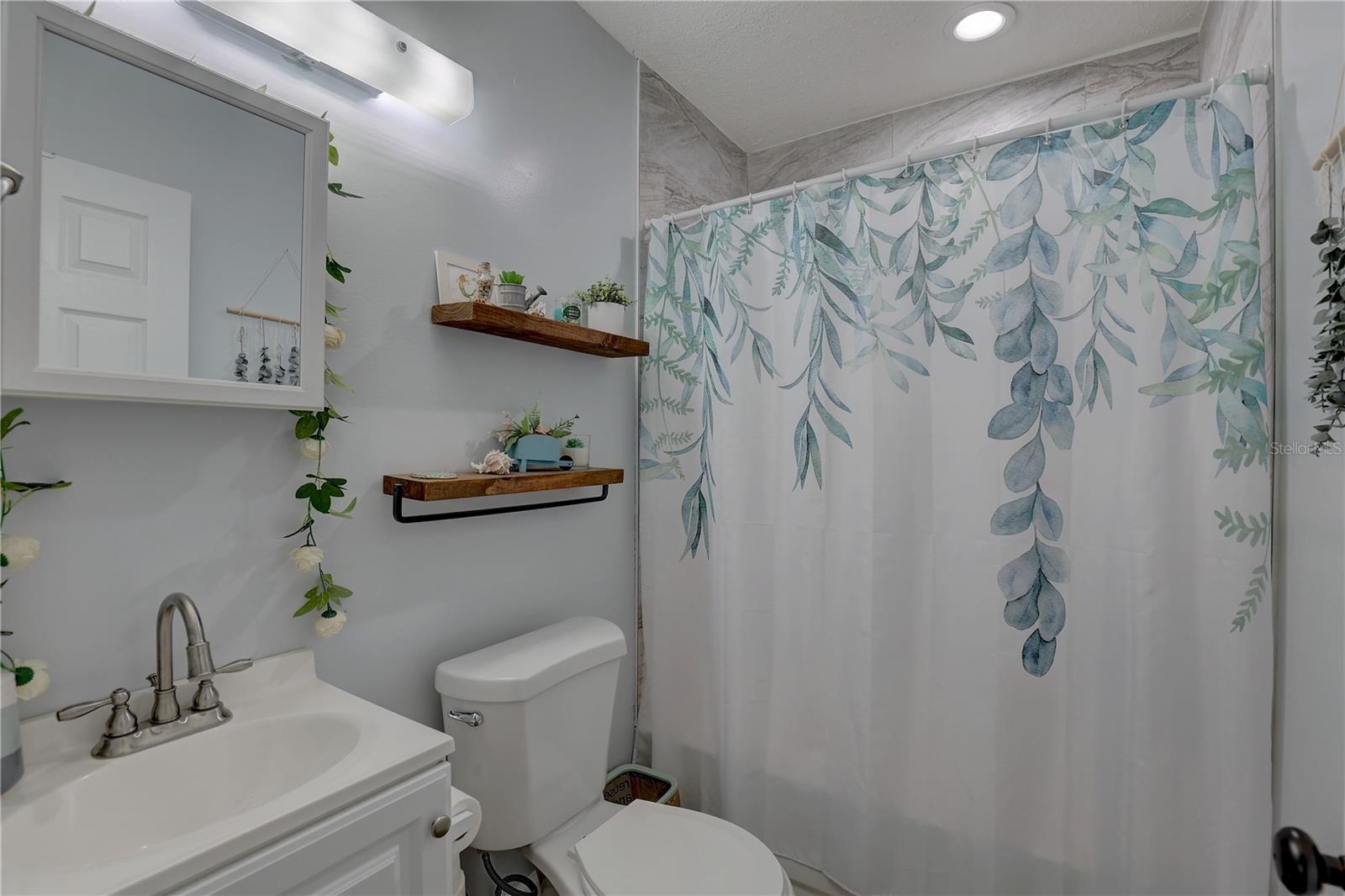 Listing photo id 19 for 4715 71st Avenue N