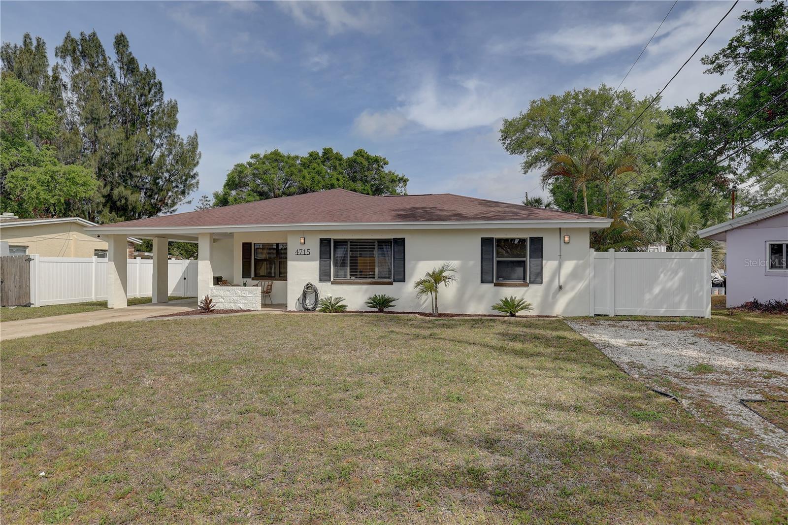 Listing photo id 33 for 4715 71st Avenue N