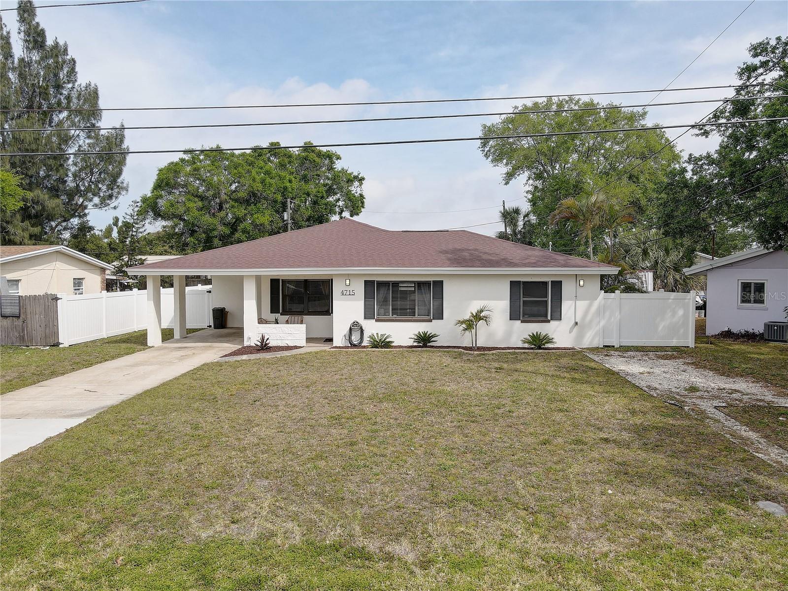 Listing photo id 36 for 4715 71st Avenue N