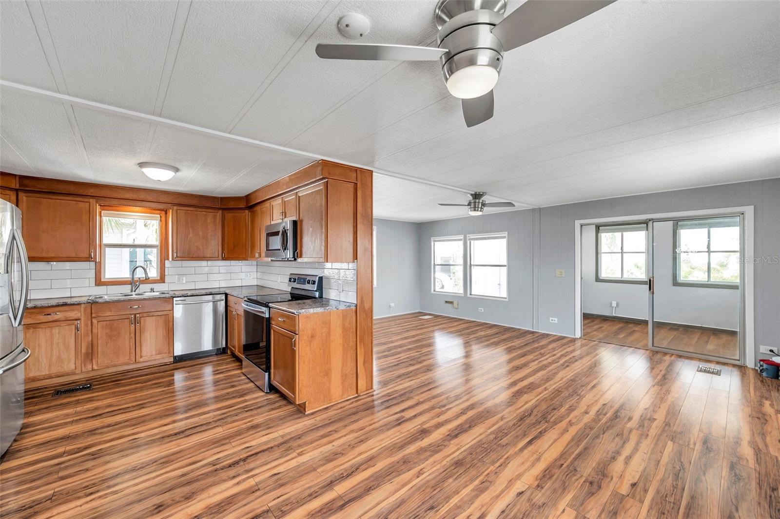 Image 4 of 66 For 4851 Gandy Boulevard B3 L8