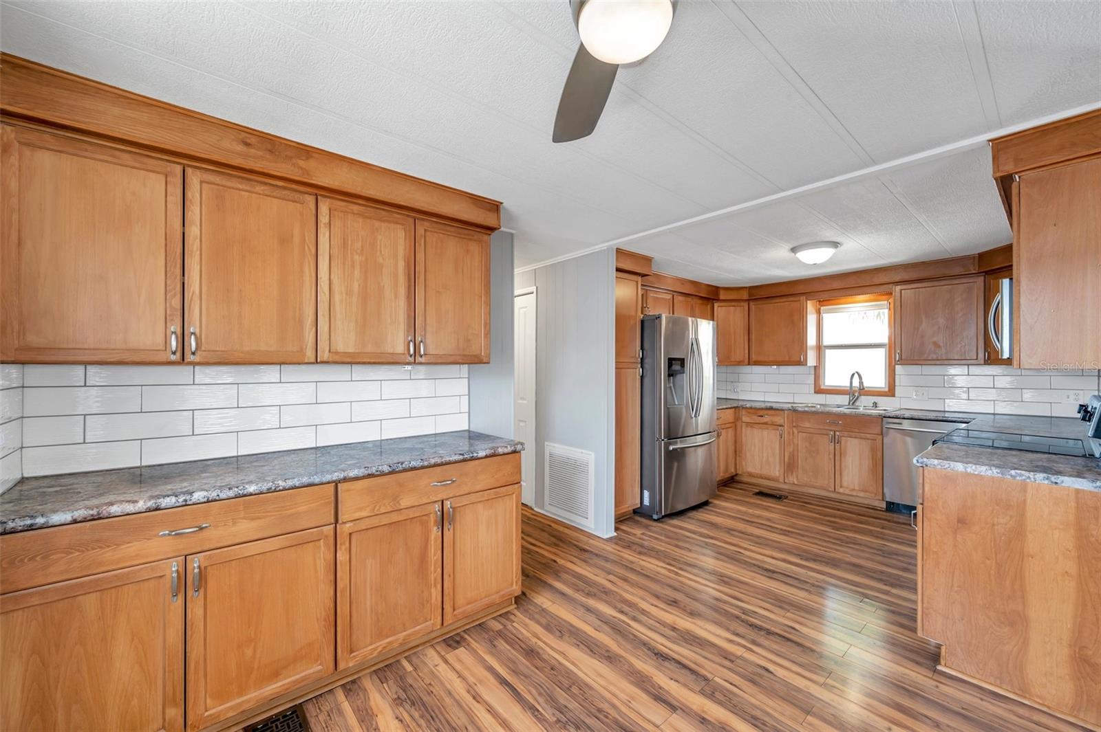 Image 6 of 66 For 4851 Gandy Boulevard B3 L8