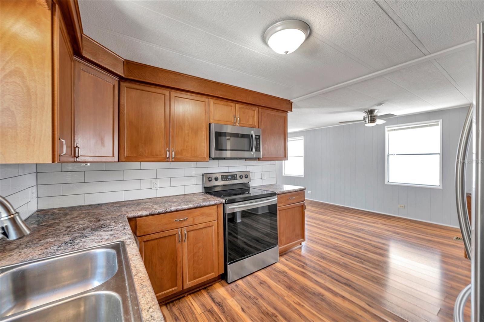 Image 9 of 66 For 4851 Gandy Boulevard B3 L8