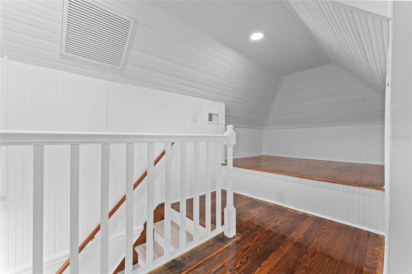 Image 19 of 25 For 1330 Cherry Street Ne