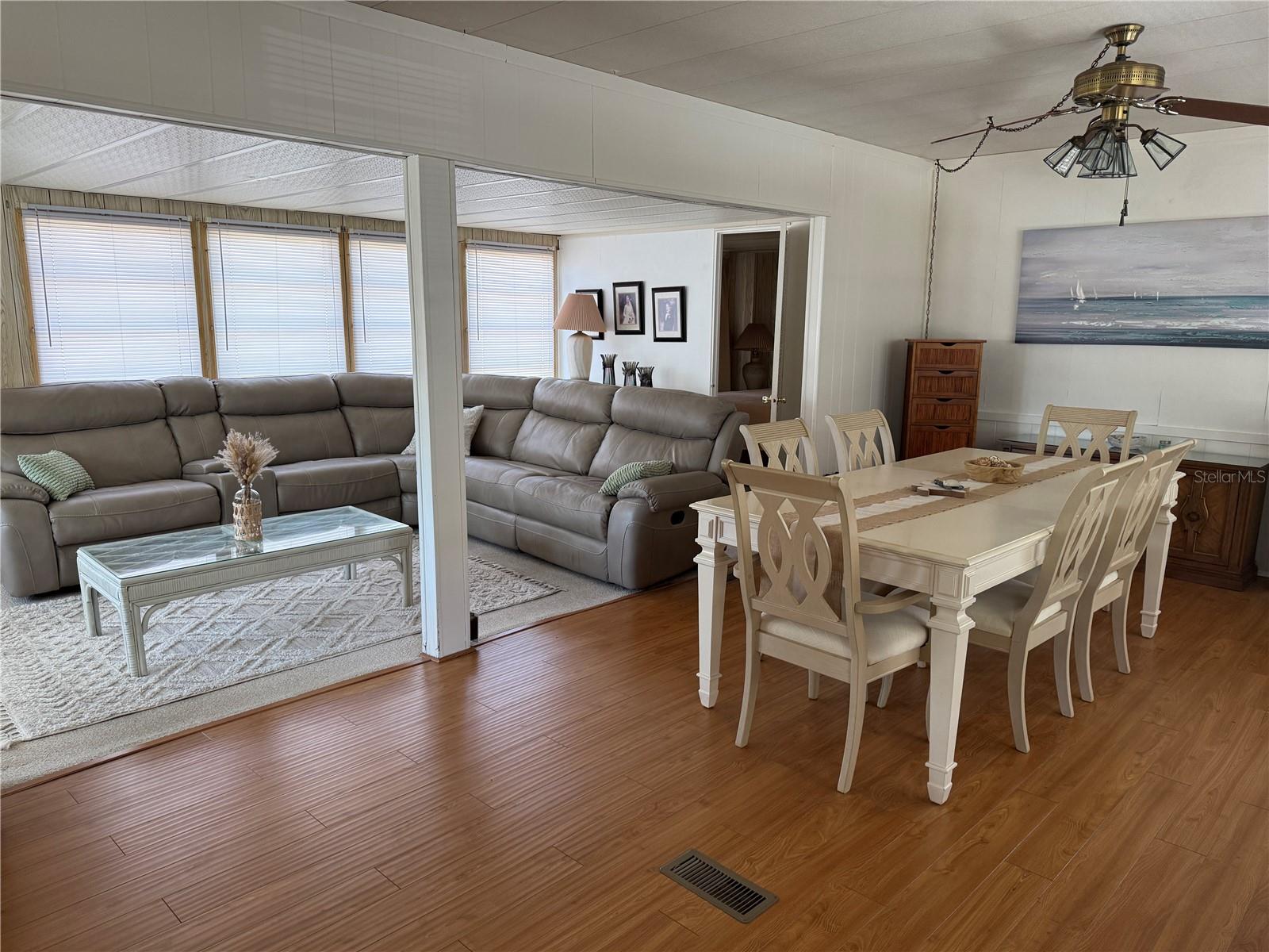Listing photo id 4 for 347 Mount Saxon Avenue Ne 324