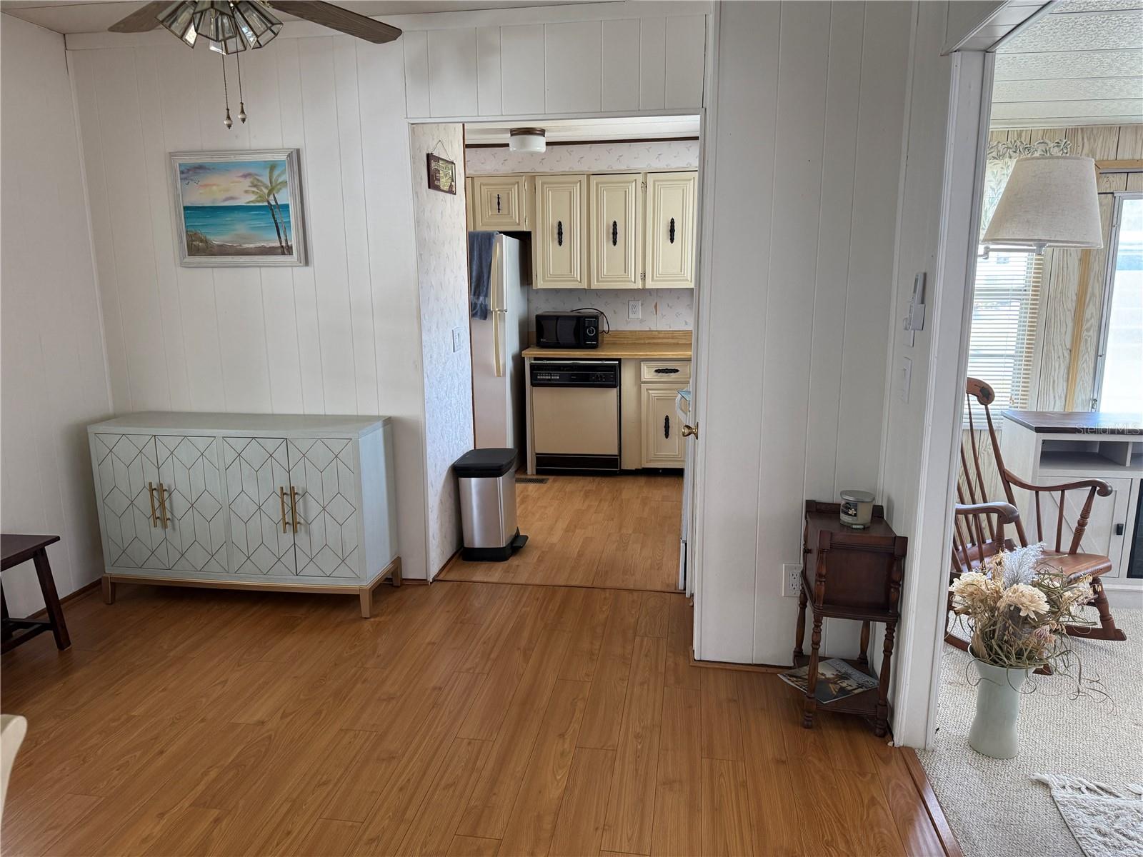 Listing photo id 7 for 347 Mount Saxon Avenue Ne 324