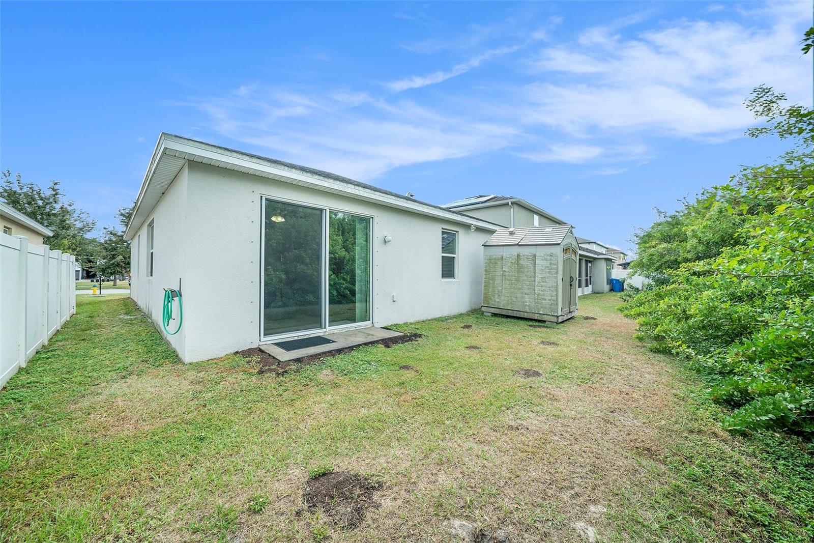 Image 21 of 30 For 11527 Southern Creek Drive