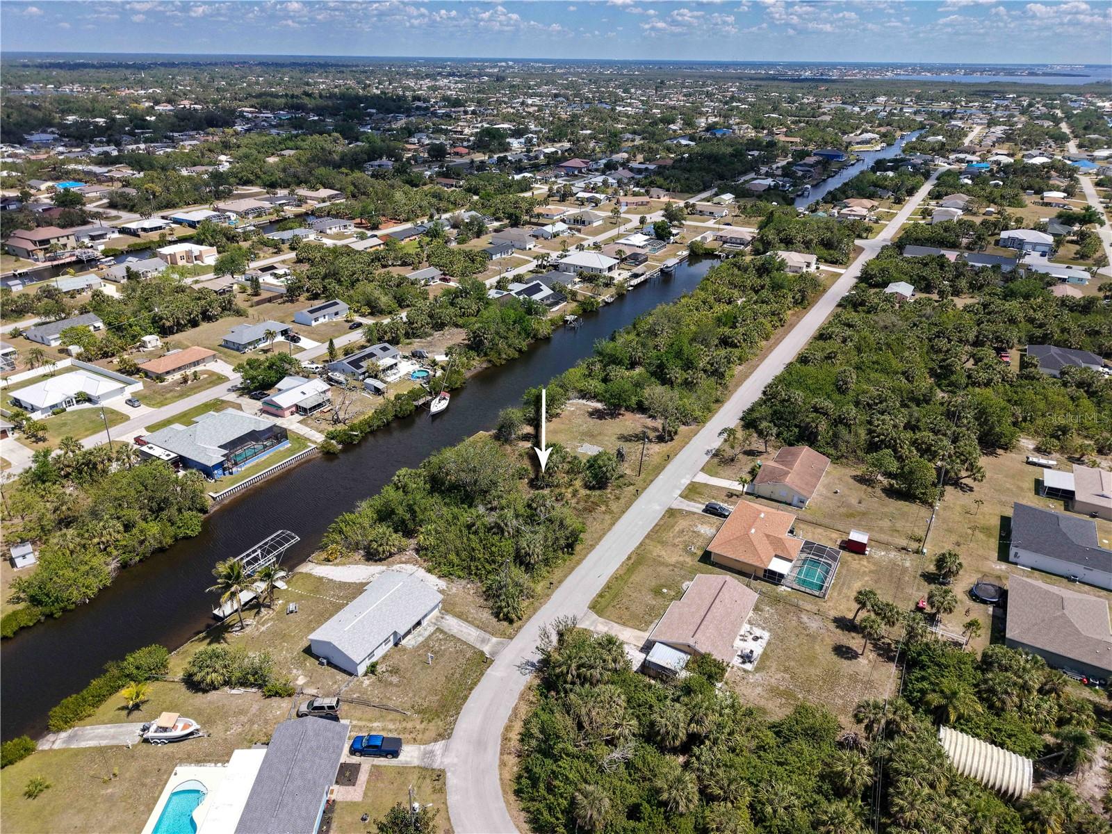 Image 6 of 7 For 18318 Kerrville Circle