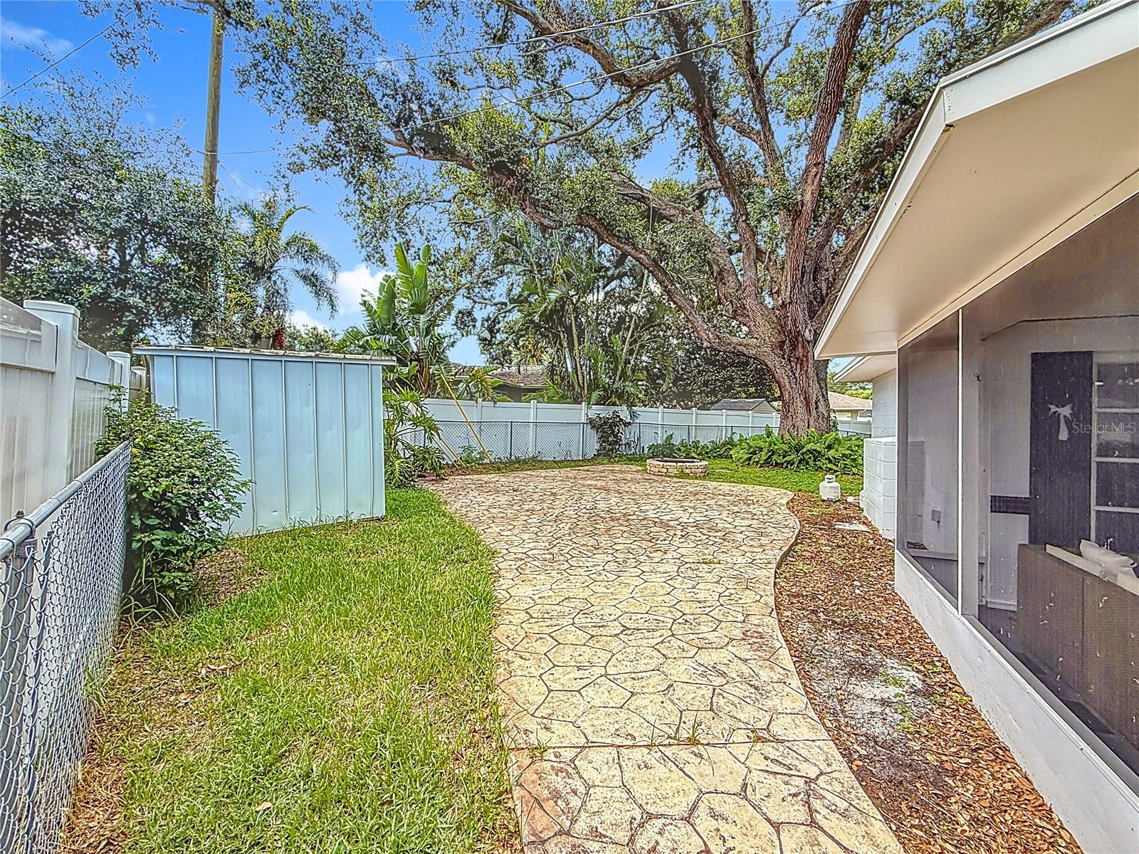 Image 32 of 45 For 5271 31st Avenue N
