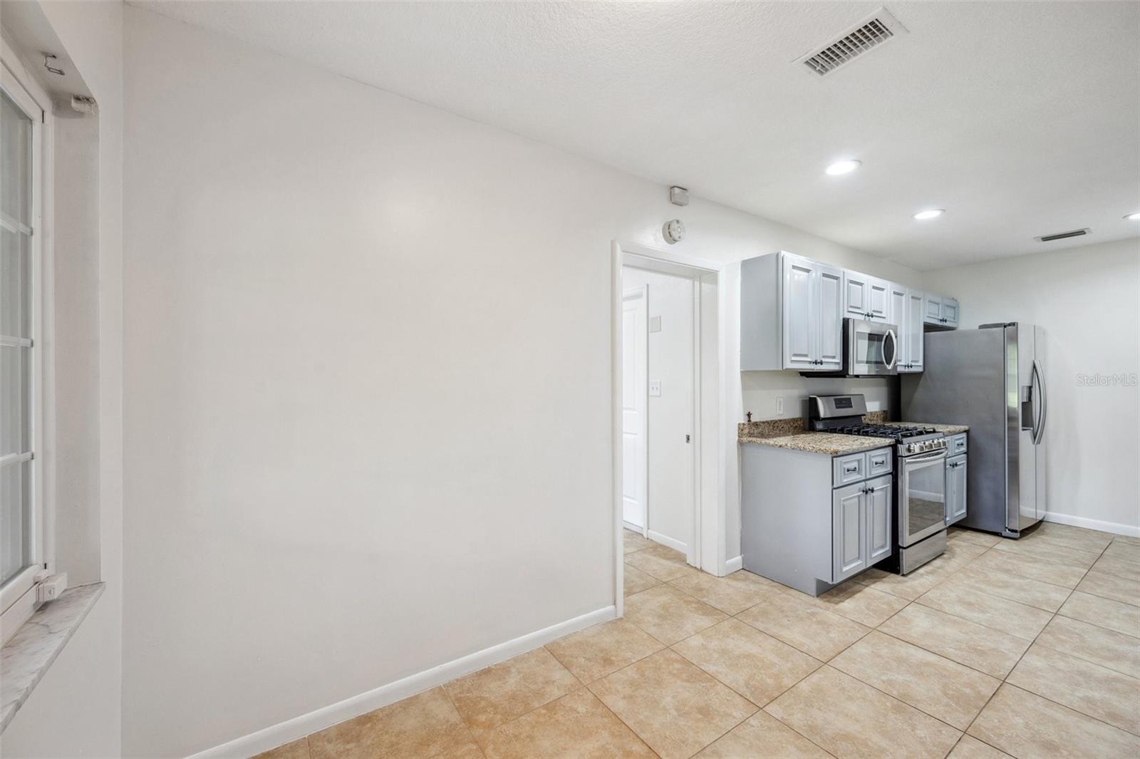 Image 13 of 75 For 1308 Perdiz Street