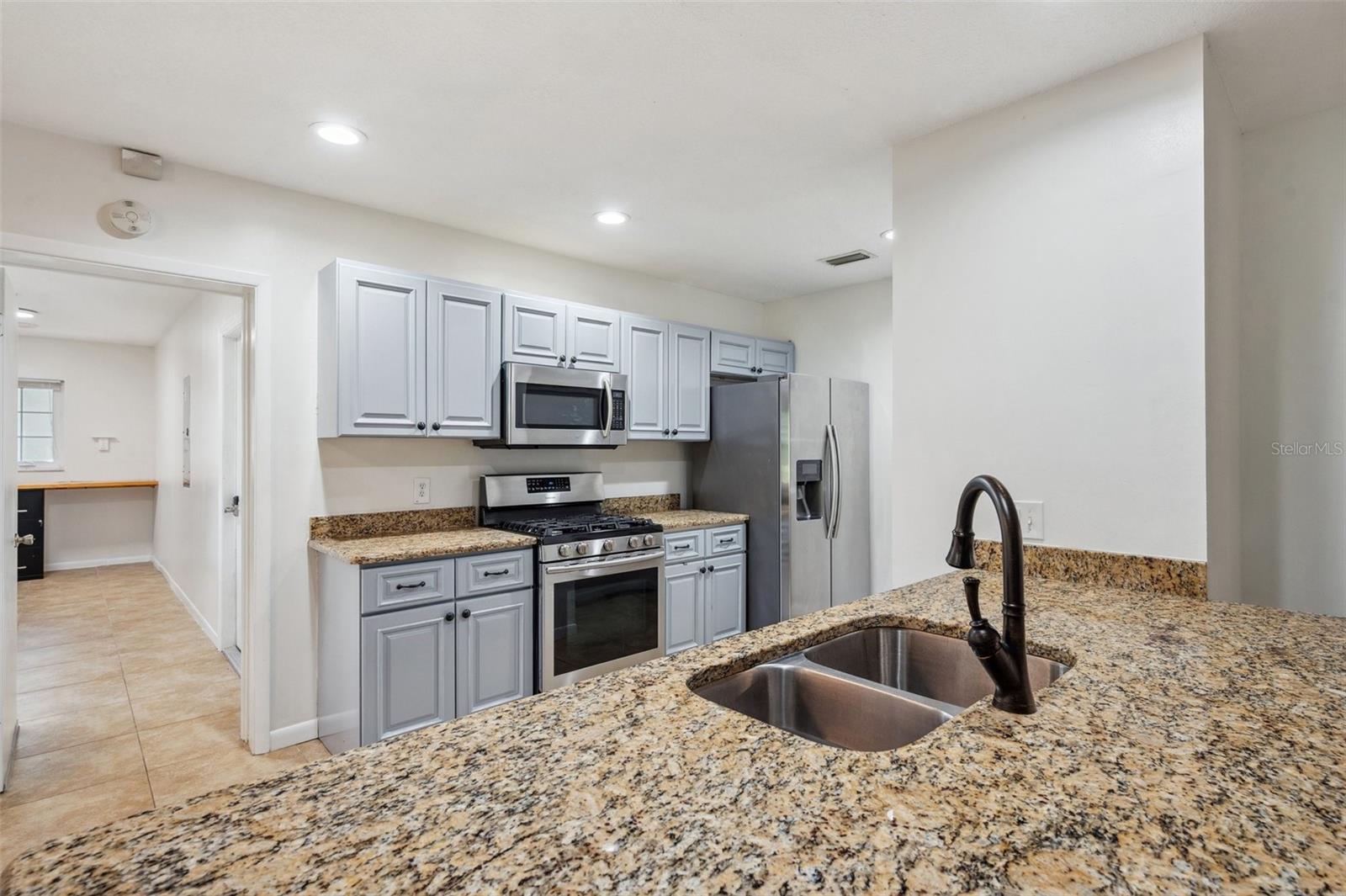 Image 3 of 75 For 1308 Perdiz Street