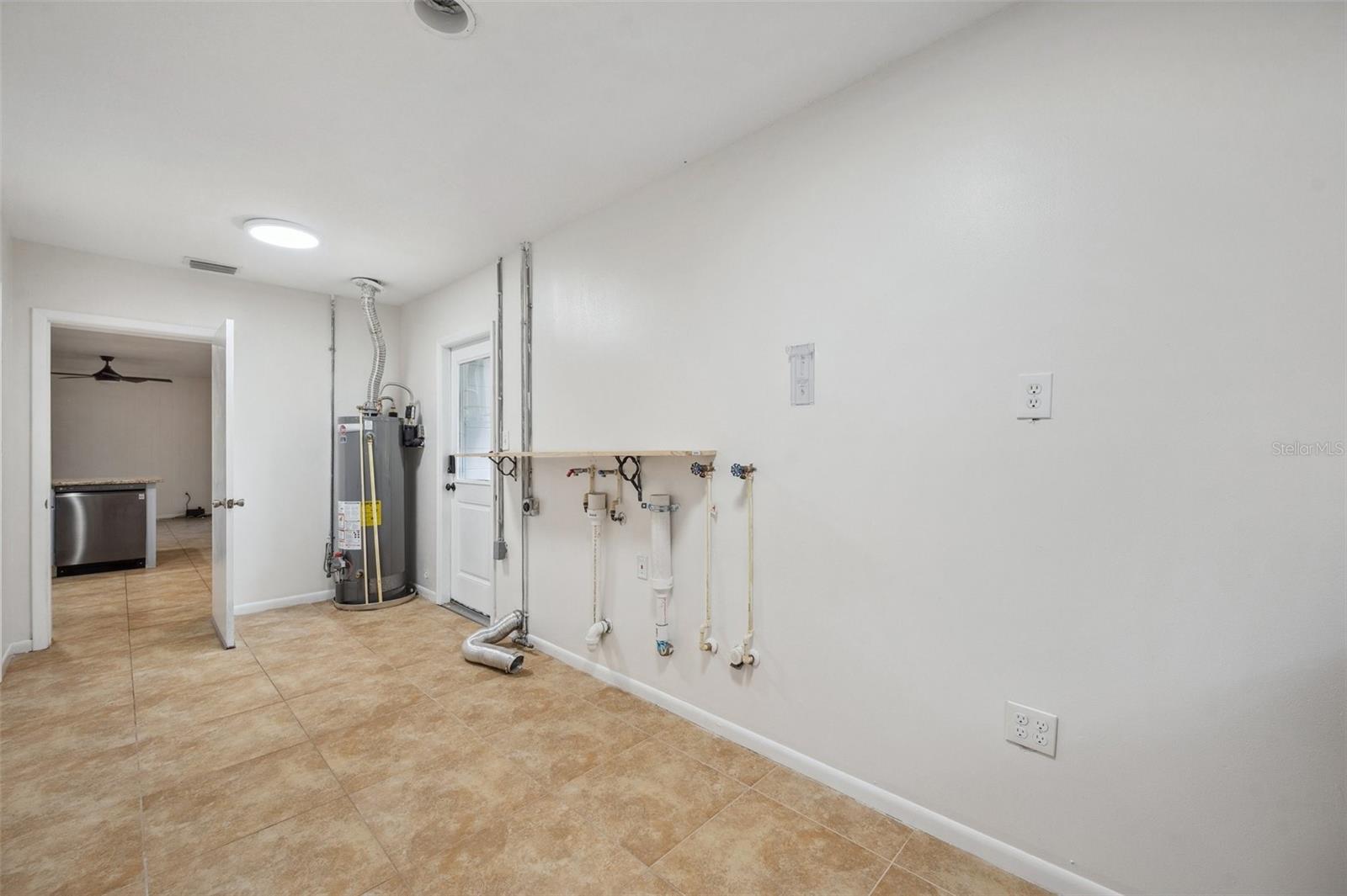Image 43 of 75 For 1308 Perdiz Street