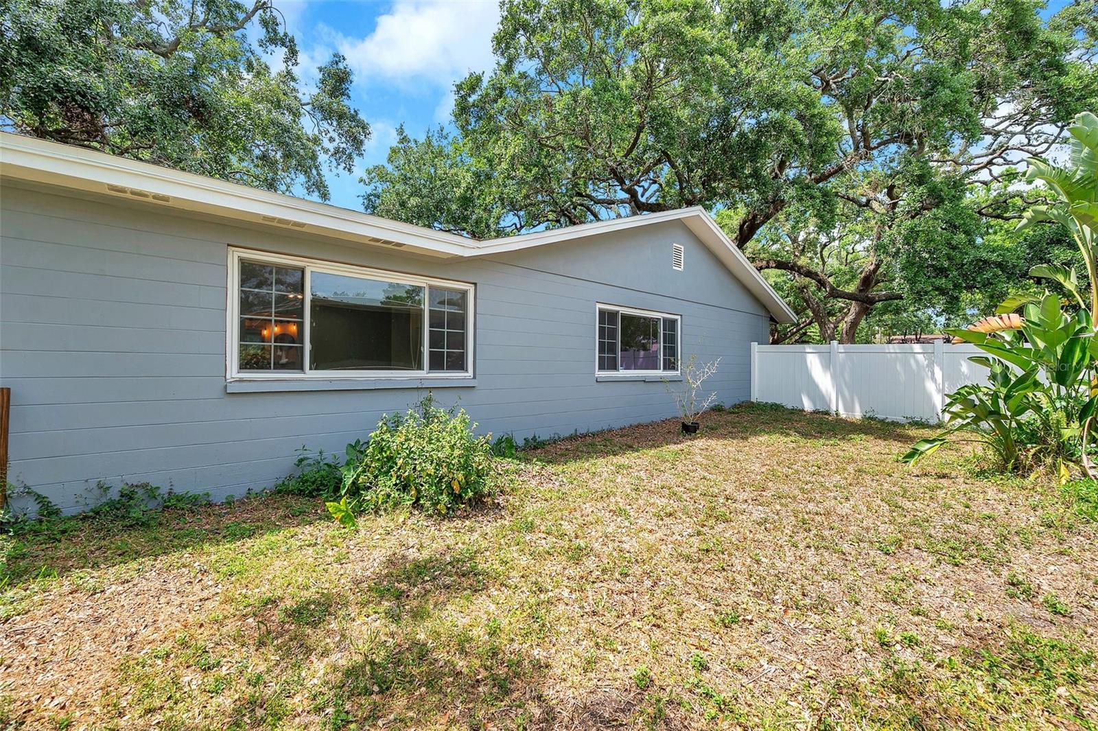 Image 60 of 75 For 1308 Perdiz Street