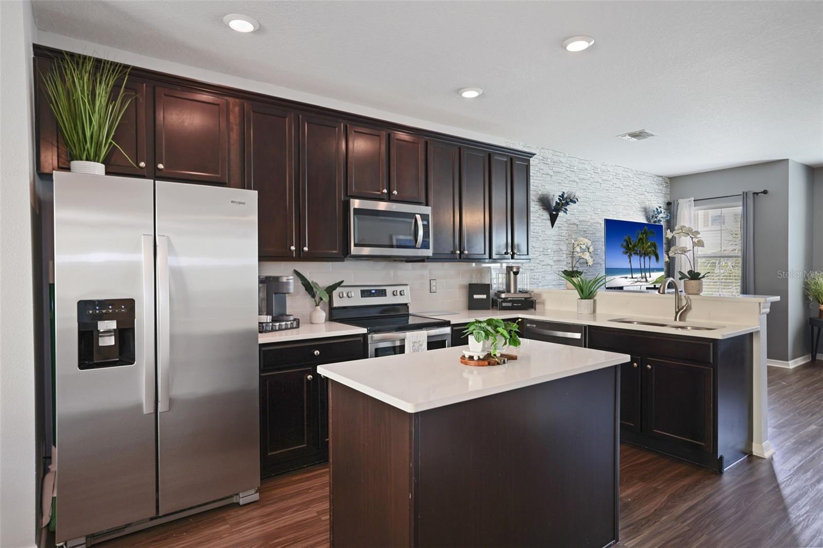 Image 17 of 67 For 5524 Yellowfin Court