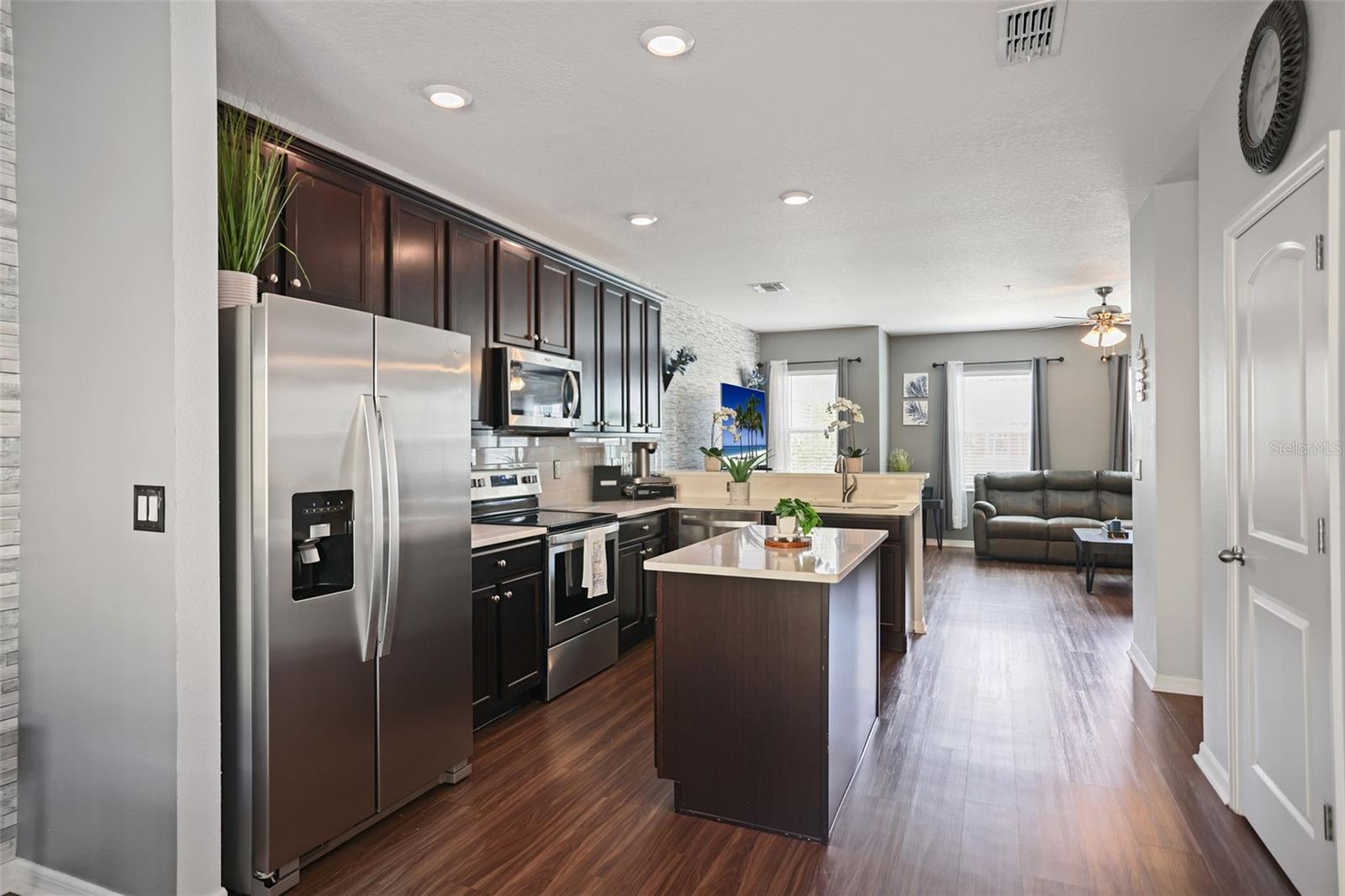 Image 18 of 67 For 5524 Yellowfin Court