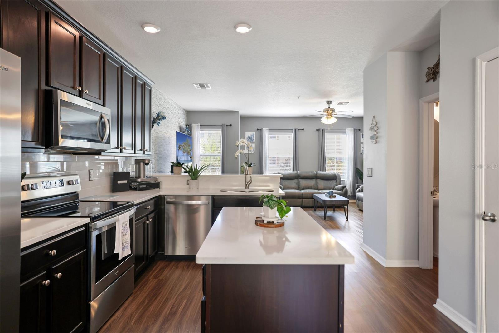 Image 19 of 67 For 5524 Yellowfin Court