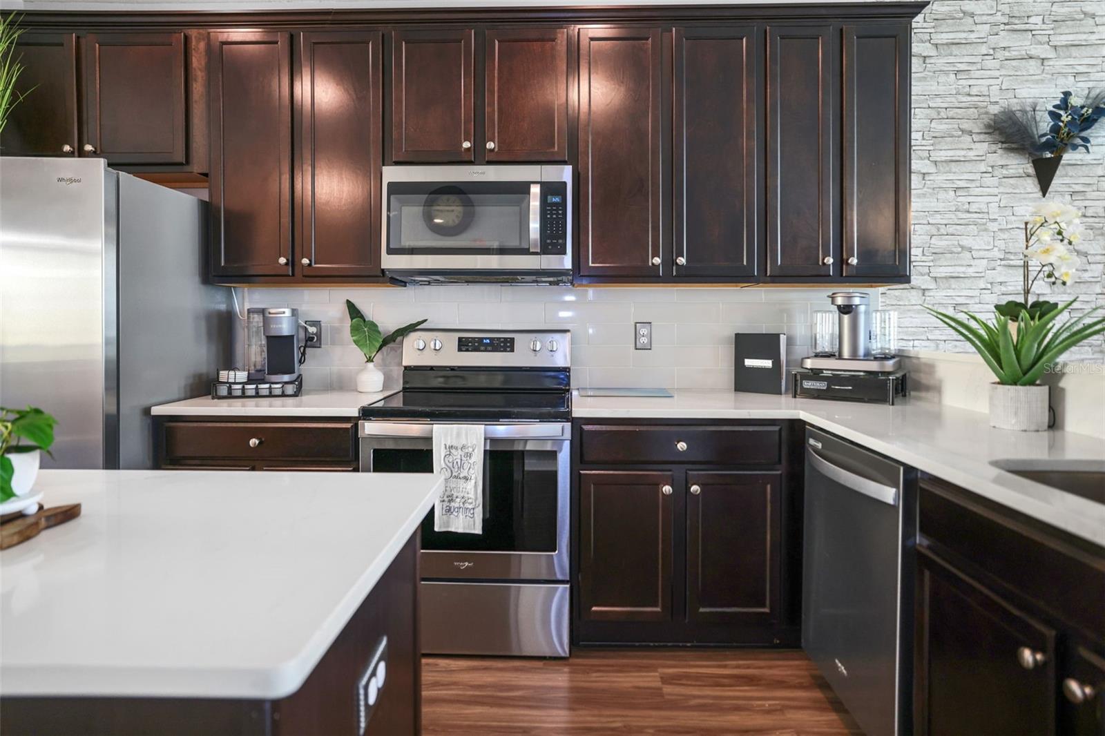 Image 23 of 67 For 5524 Yellowfin Court