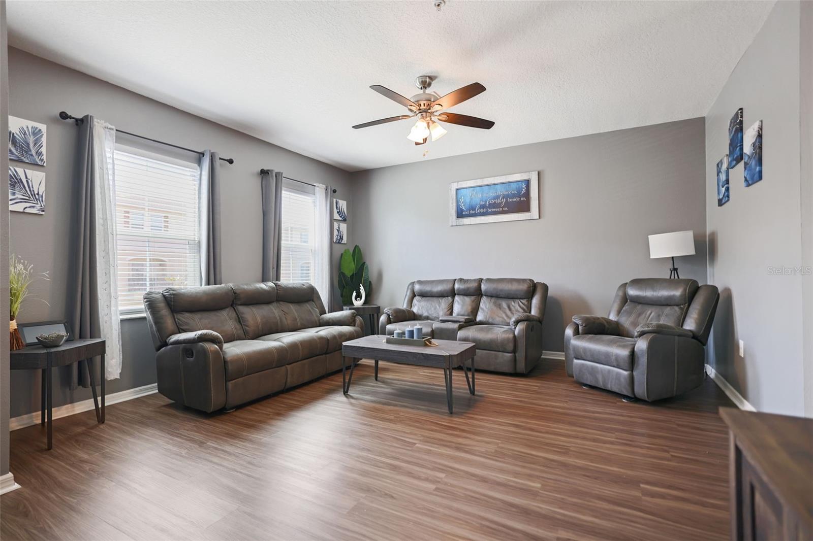 Image 28 of 67 For 5524 Yellowfin Court