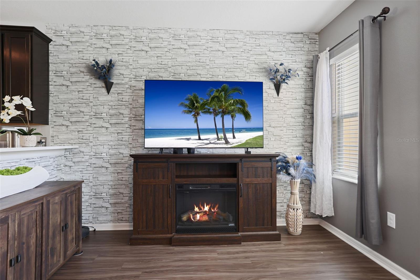 Image 31 of 67 For 5524 Yellowfin Court