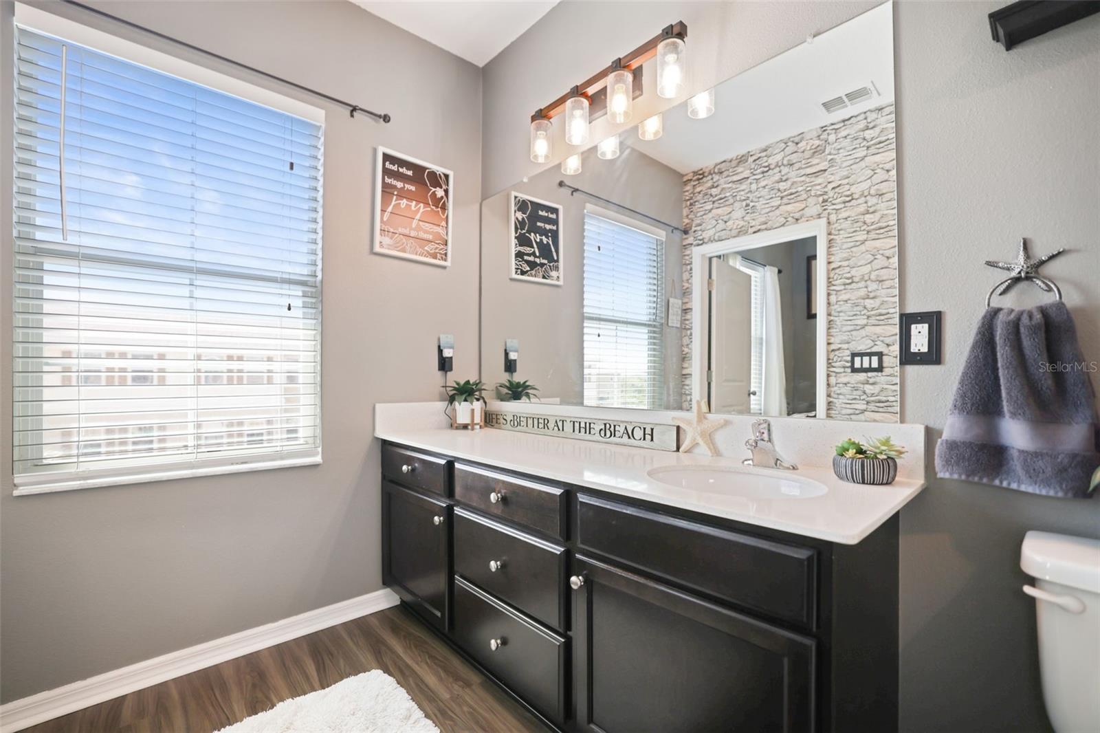 Image 41 of 67 For 5524 Yellowfin Court