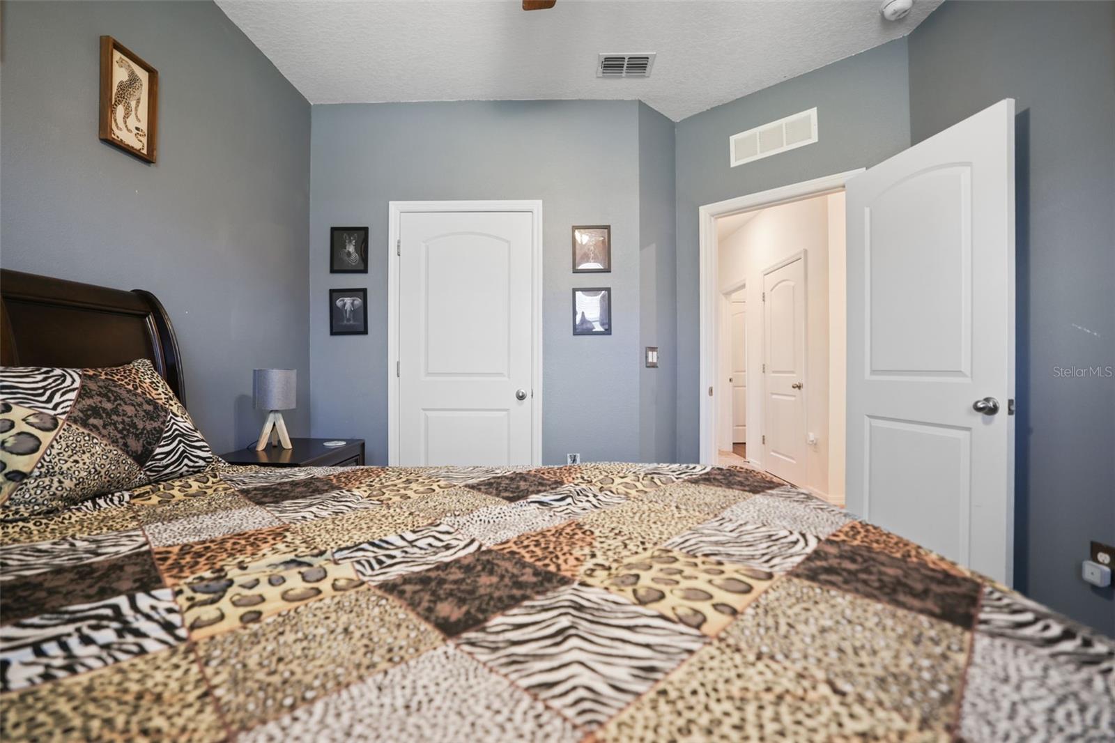 Image 44 of 67 For 5524 Yellowfin Court