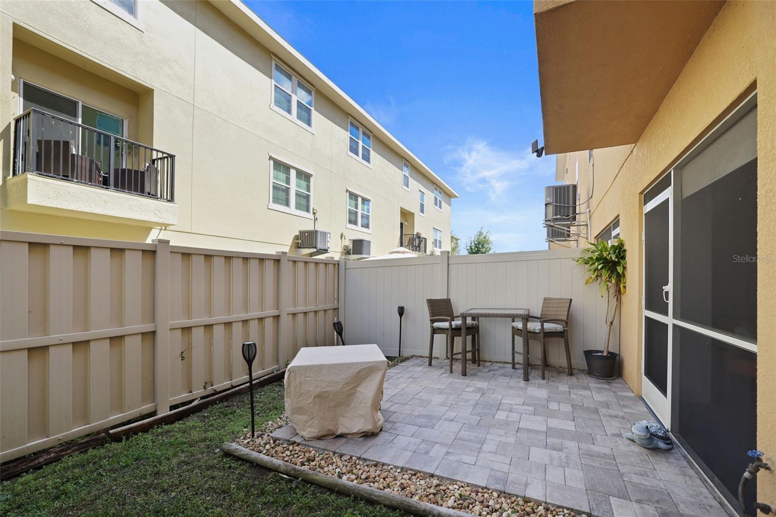 Image 7 of 67 For 5524 Yellowfin Court