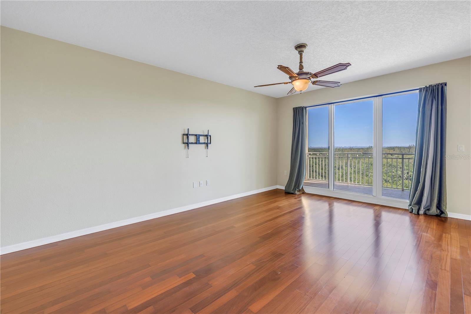 Image 14 of 49 For 10851 Mangrove Cay Lane Ne 714