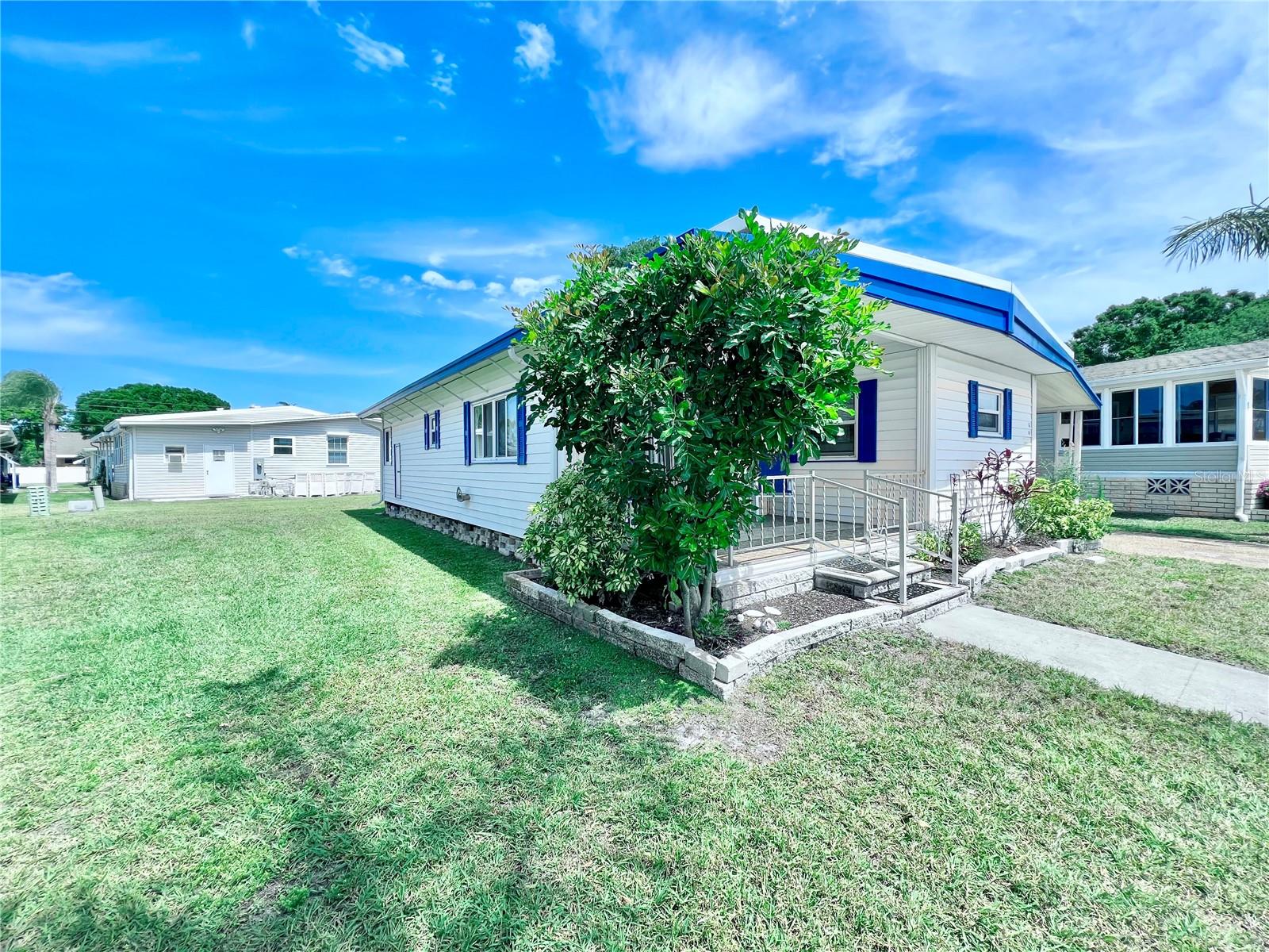 Image 5 of 65 For 1100 Belcher Road S 64