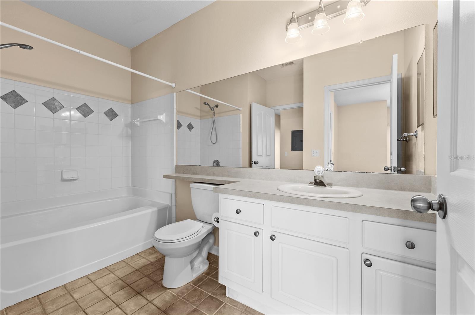 Image 11 of 28 For 4207 Dale Mabry Highway 3302