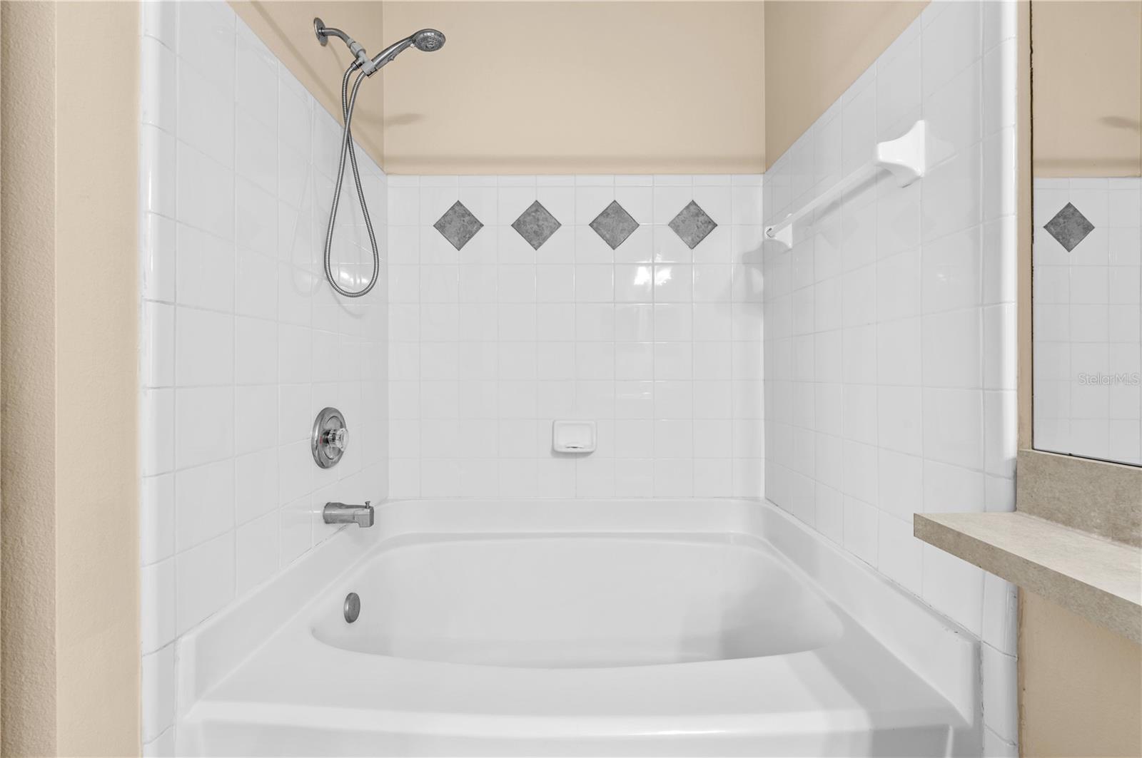 Image 13 of 28 For 4207 Dale Mabry Highway 3302
