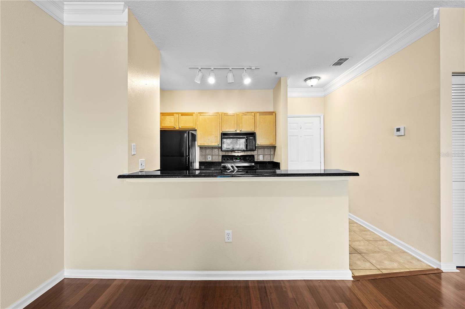 Image 5 of 28 For 4207 Dale Mabry Highway 3302