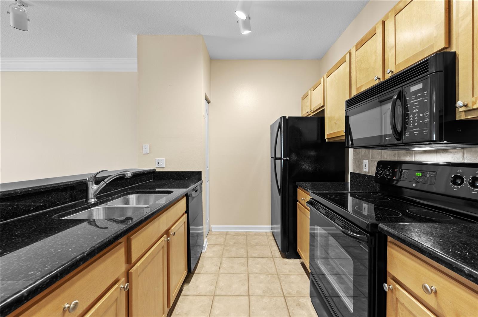 Image 7 of 28 For 4207 Dale Mabry Highway 3302