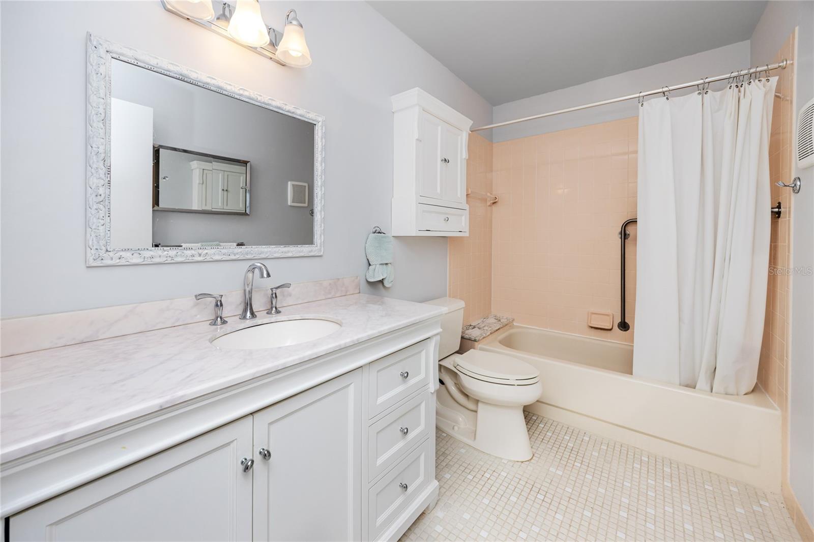 Image 13 of 52 For 2229 Americus Boulevard W 25