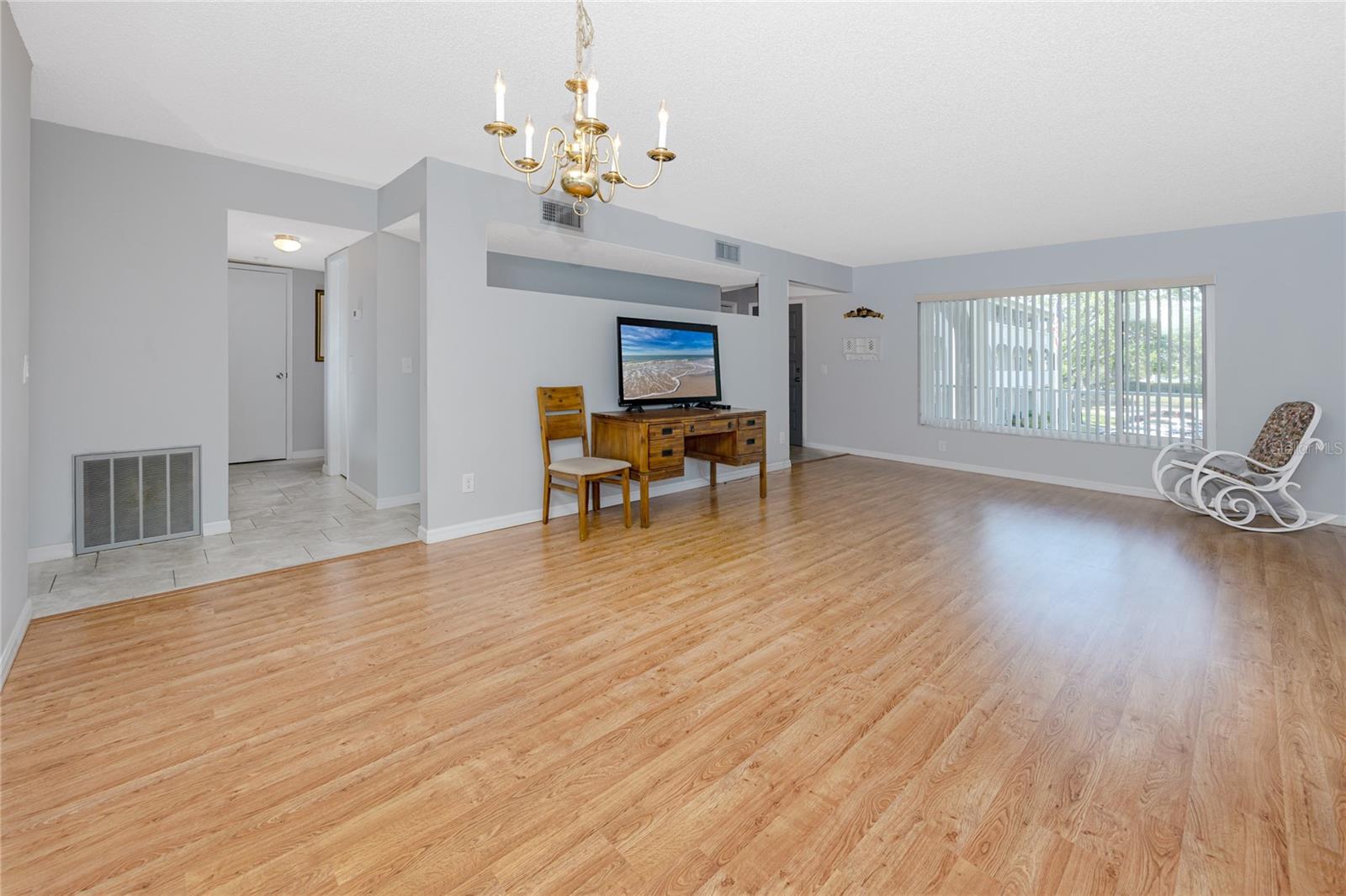 Image 2 of 52 For 2229 Americus Boulevard W 25