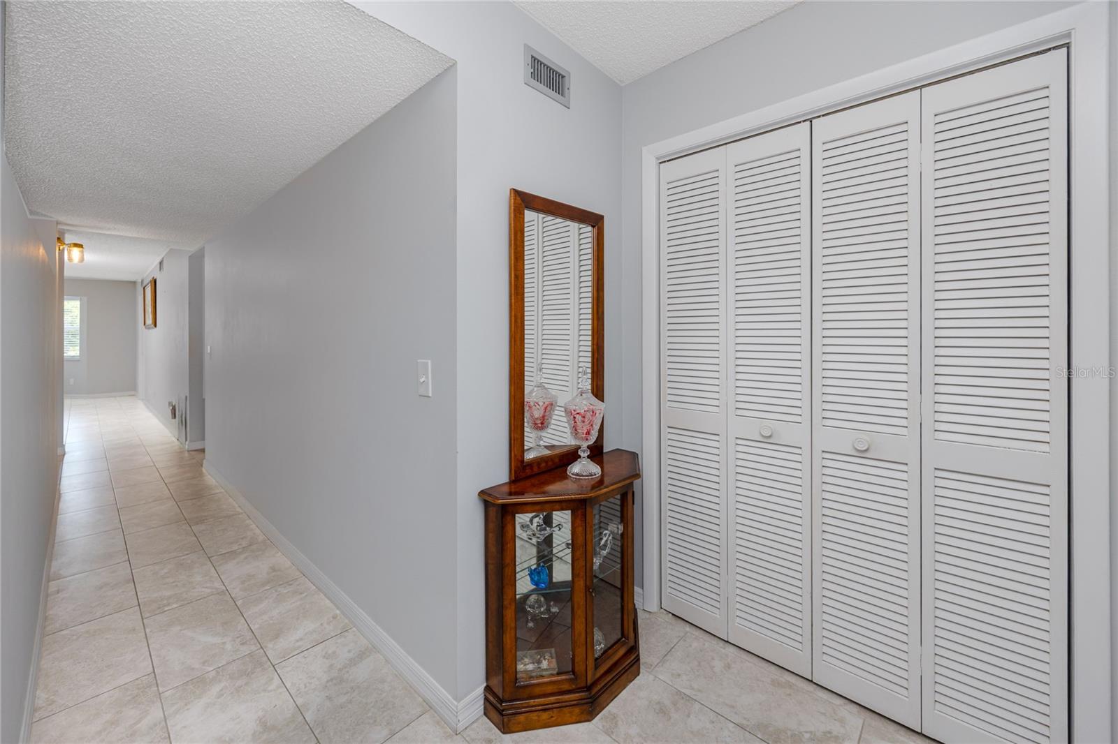 Image 25 of 52 For 2229 Americus Boulevard W 25