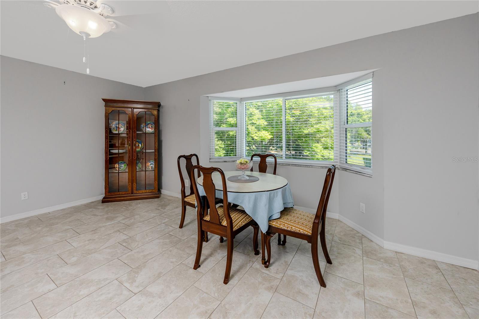 Image 30 of 52 For 2229 Americus Boulevard W 25