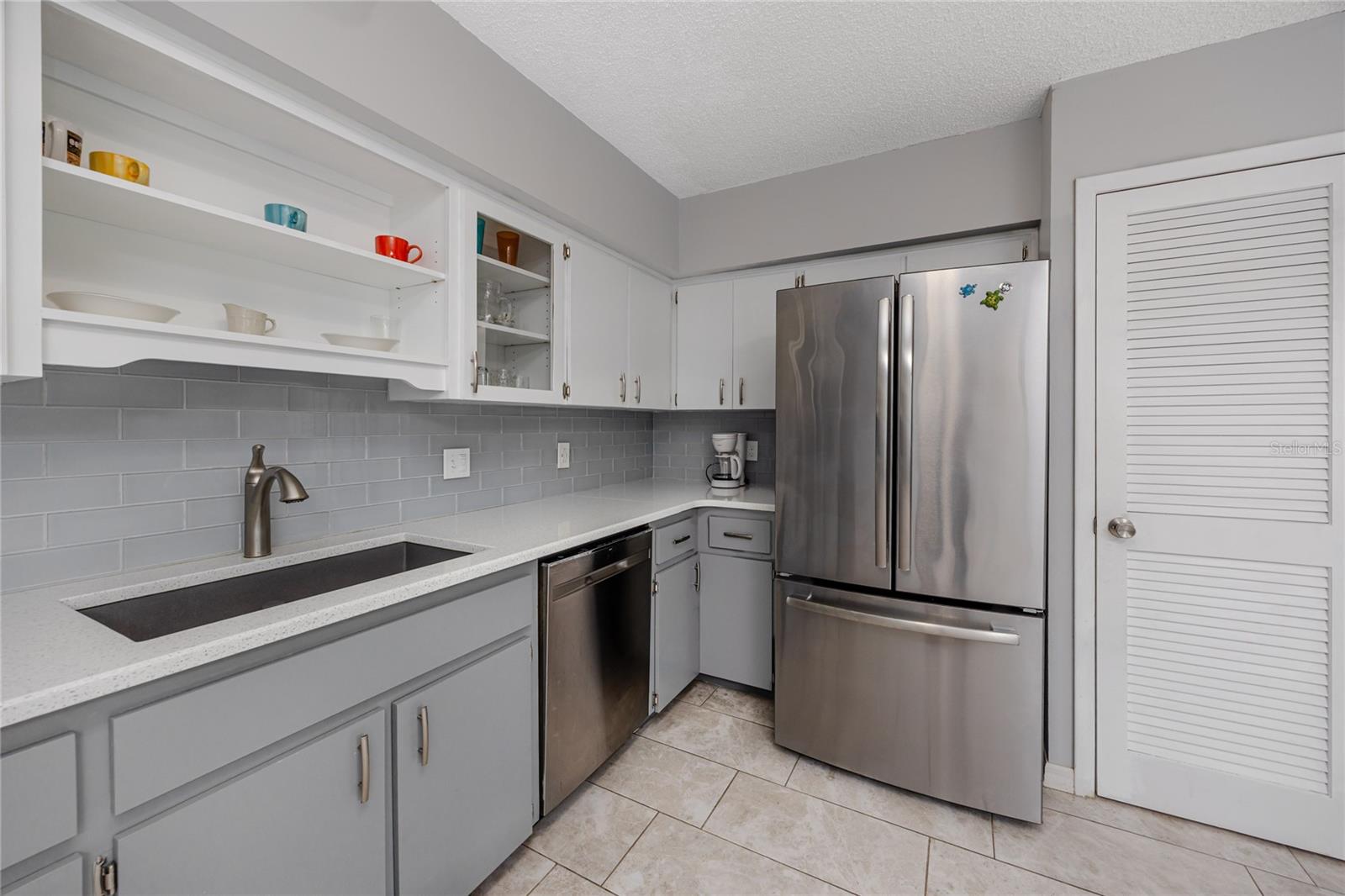 Image 34 of 52 For 2229 Americus Boulevard W 25
