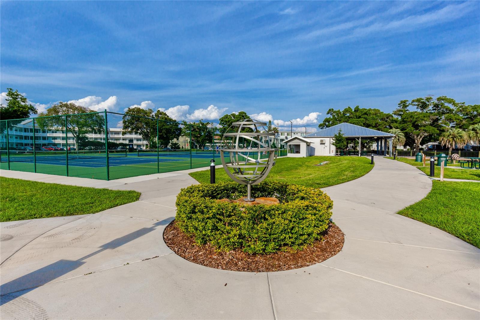 Image 45 of 52 For 2229 Americus Boulevard W 25