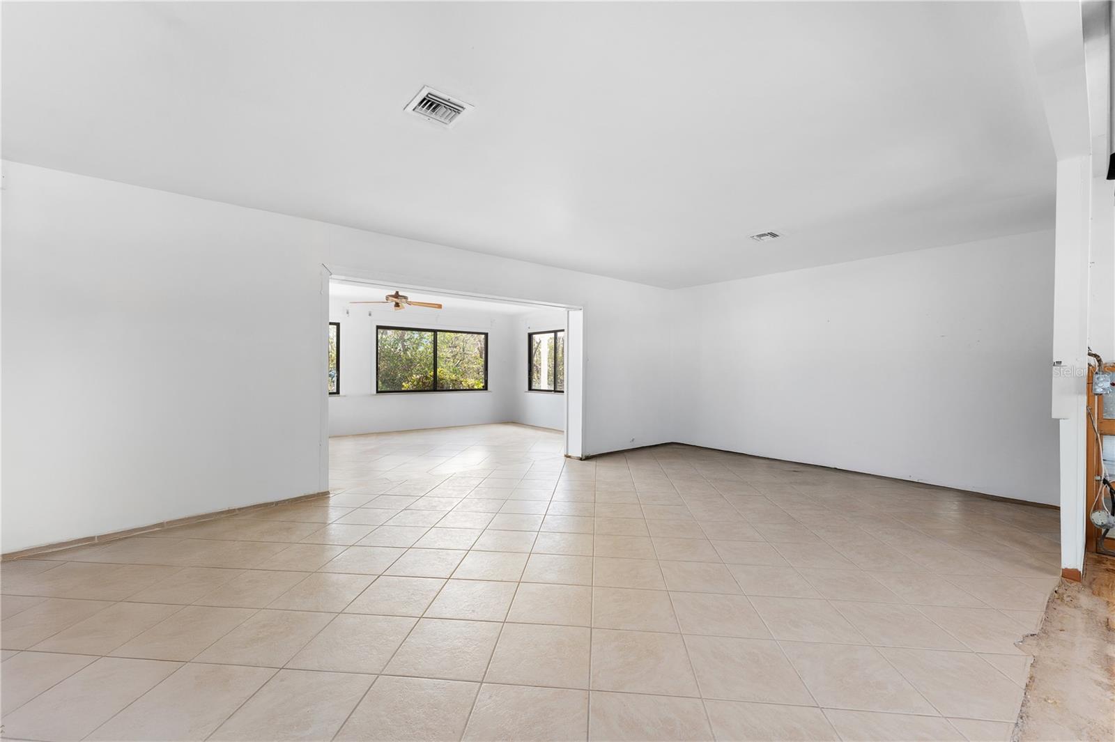 Image 11 of 69 For 636 Tarawitt Drive