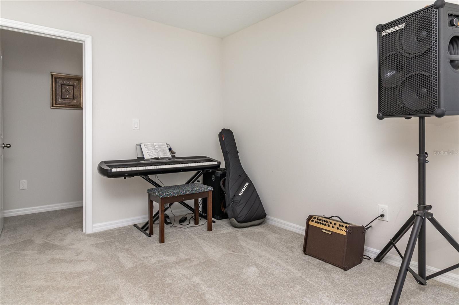 Image 17 of 28 For 10924 Brightleaf Court