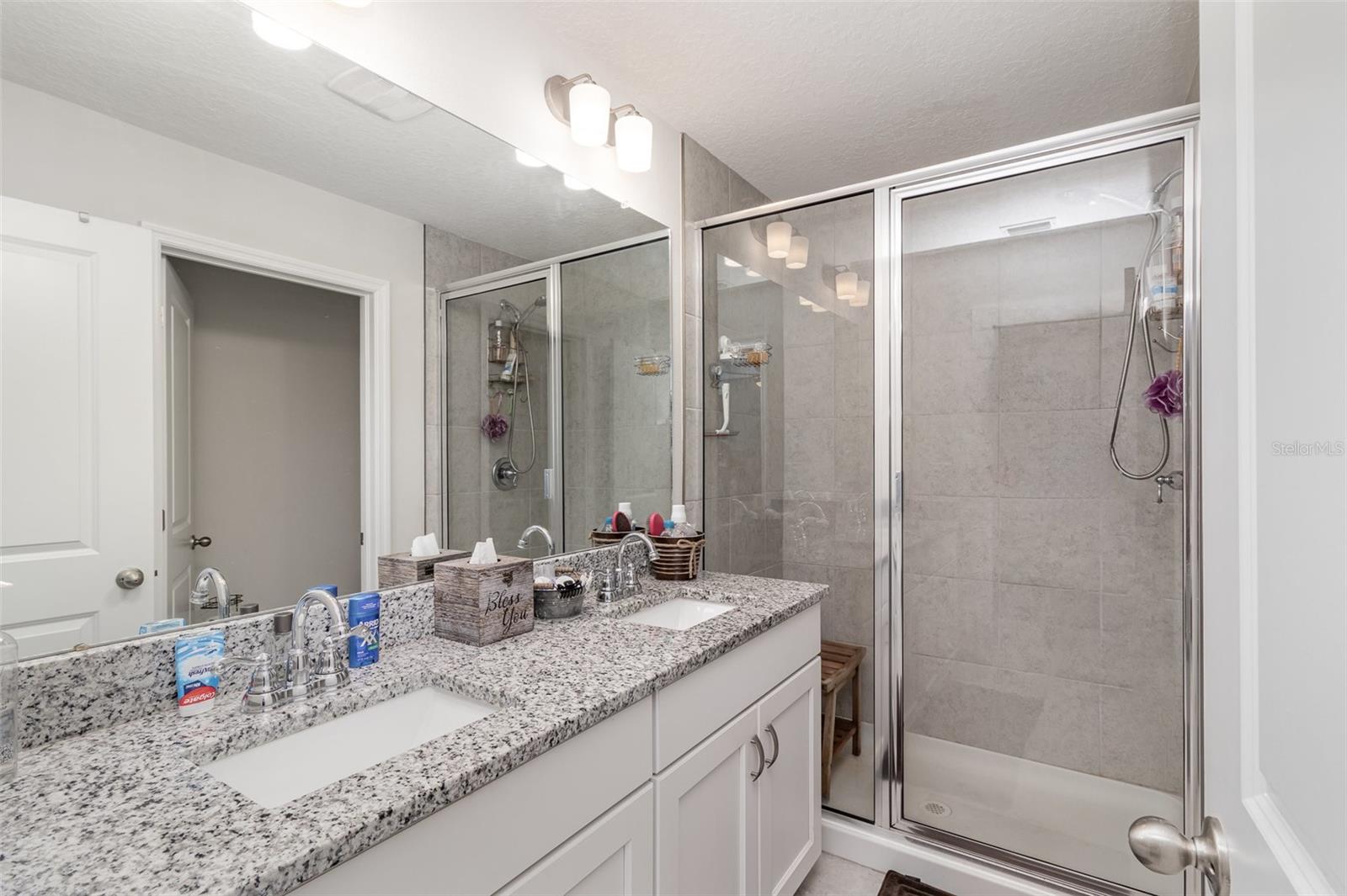 Image 18 of 28 For 10924 Brightleaf Court