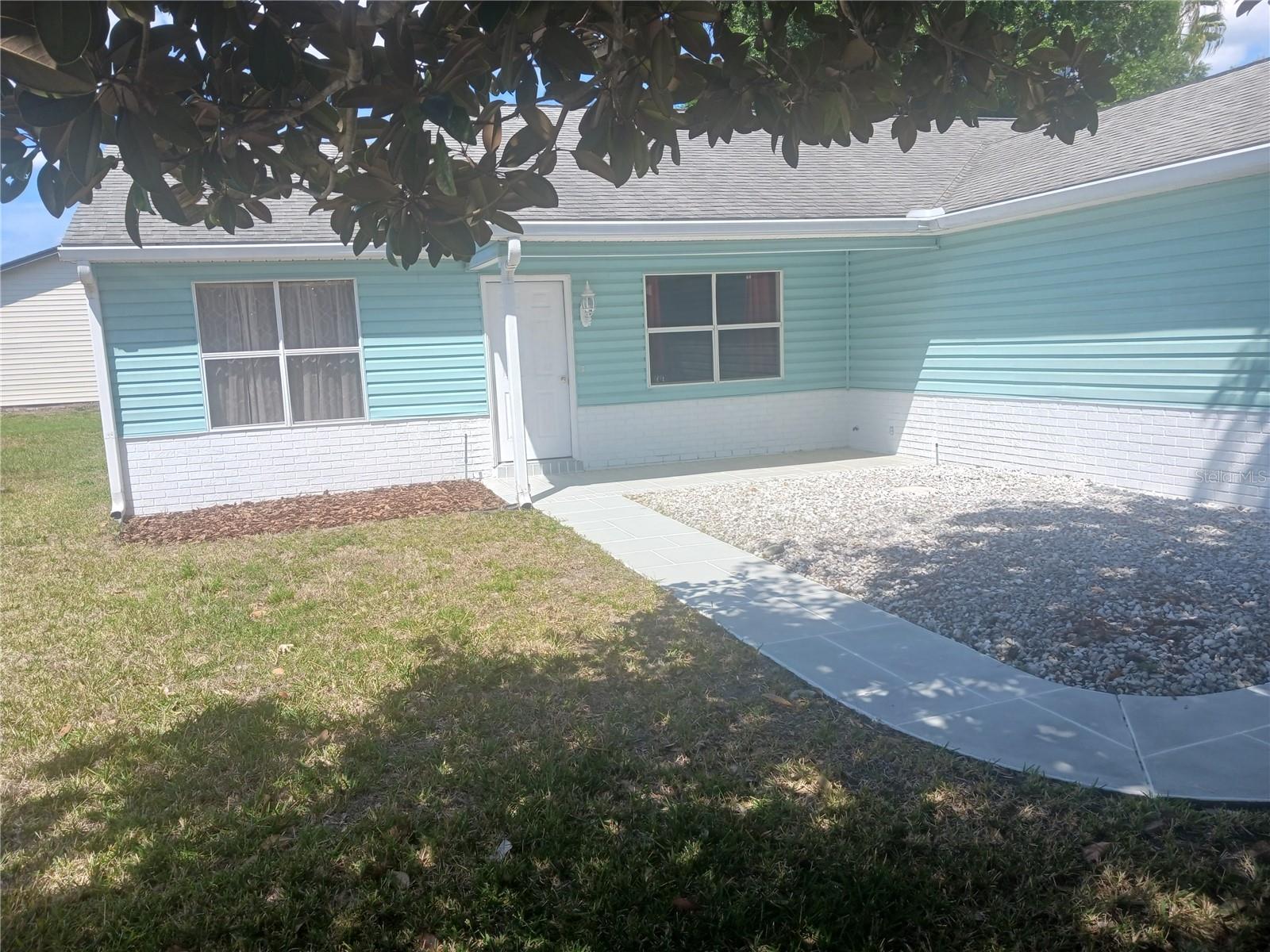 Image 4 of 26 For 1219 Santos Place