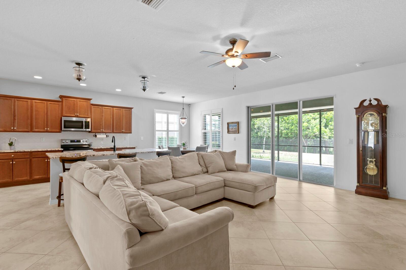 Image 12 of 60 For 3321 Mapleridge Drive